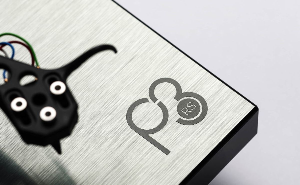Rega Planar 3 RS Edition with Nd5 cartridge — manufacturer photograph